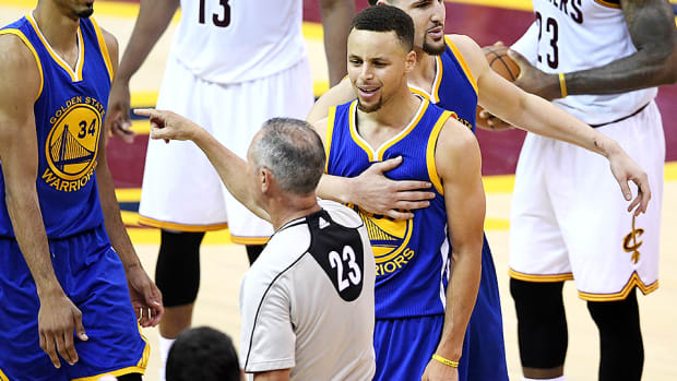 nba-finals-stephen-curry-ejection-golden-state-warriors-cleveland-cavaliers-game-6-video.jpg